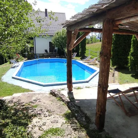 בית נופש Apartman Mitric